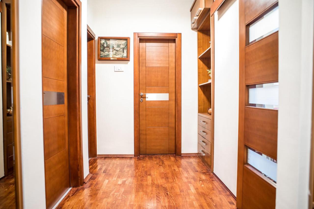 Luxury Apartment Podgorica Exteriör bild